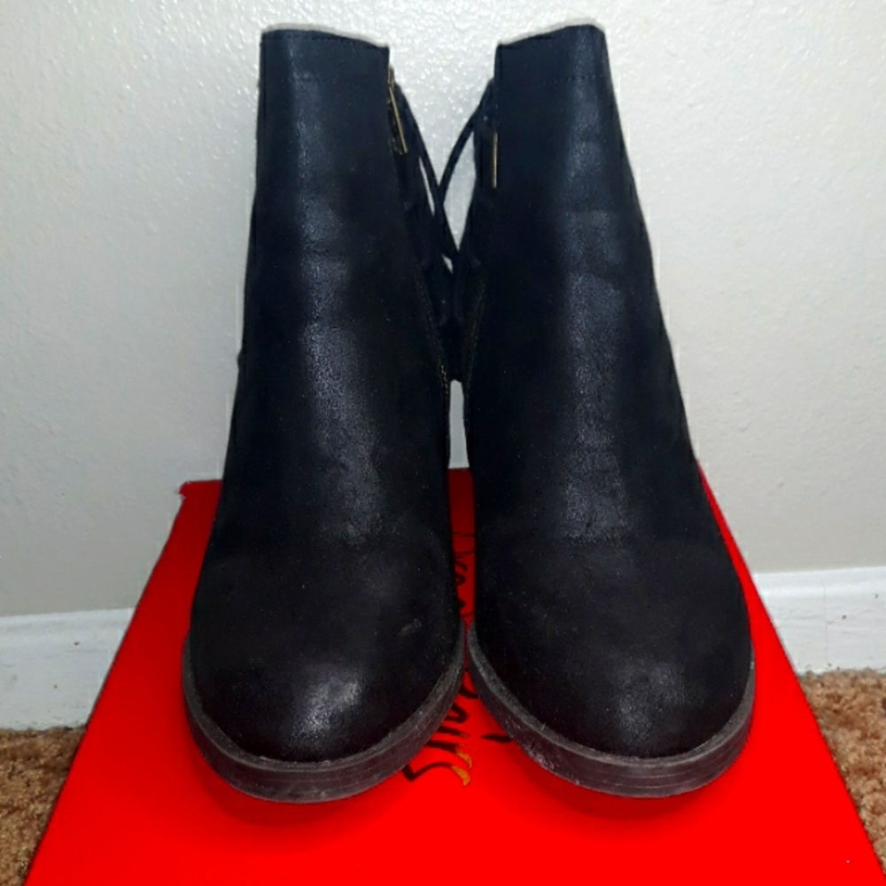 Ankle boots